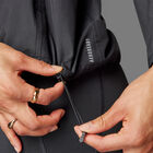 Chamarra Run It image number null