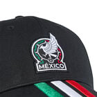 Gorra Adidas Selecci&oacute;n Nacional de M&eacute;xico 26 con 3 STRIPES image number null