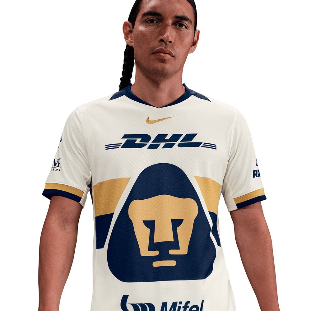Jersey de F&uacute;tbol Nike Pumas UNAM Local 2025/26 Stadium Blanco 