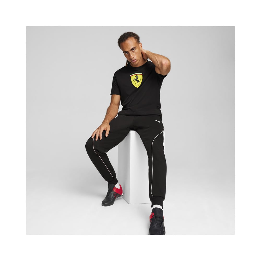 Puma Ferrari Race Big Shield T Coloured image number null