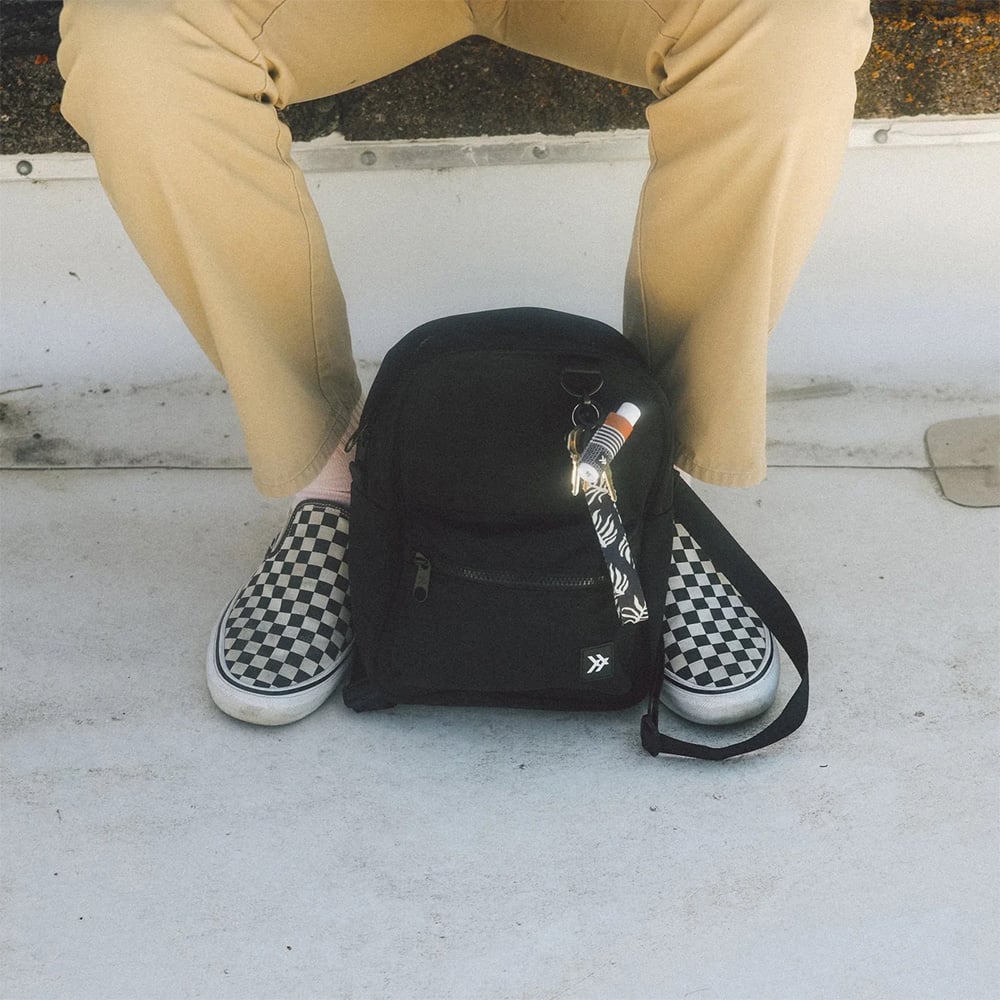 Thread Sanders Lip Balm Holder image number null