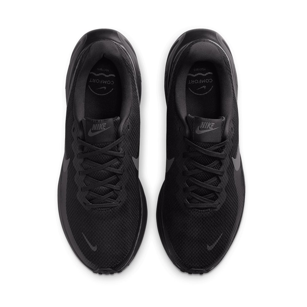 Nike Revolution 8  