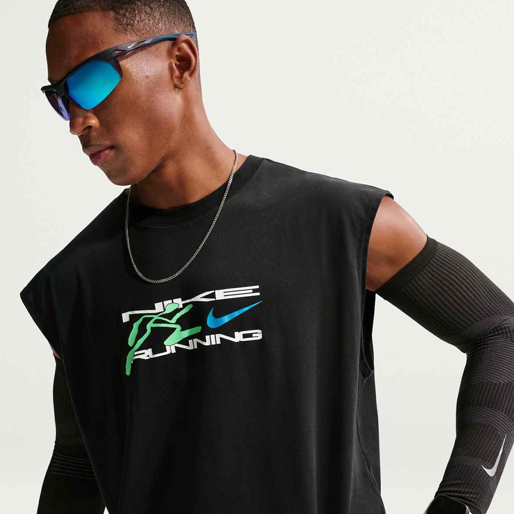 Nike M Nk Df Tee Slvls Iykyk Loose image number null